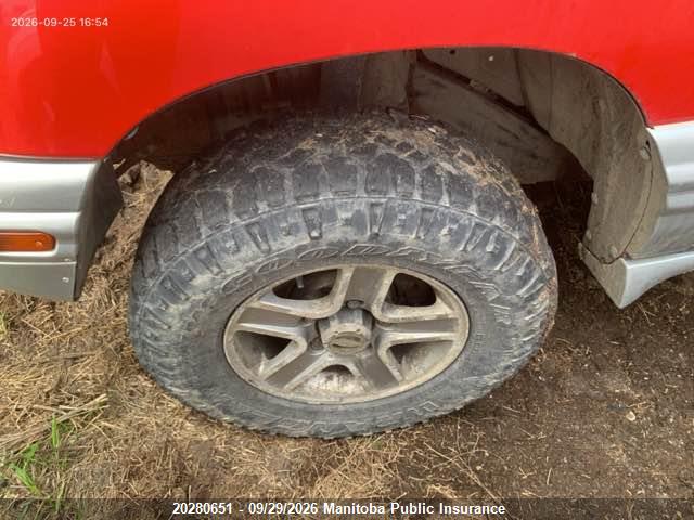 2002 Chevrolet Tracker მანქანა იყიდება აუქციონზე, vin: 2CNBJ13C826925052, აუქციონის ნომერი: 20280651