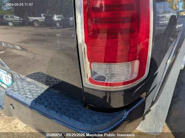 20280657 :رقم المزاد ، 1C6RR7NM4FS568774 vin ، 2015 Dodge Ram 1500 Laramie Crew Cab مزاد بيع