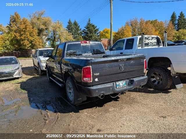 20280657 :رقم المزاد ، 1C6RR7NM4FS568774 vin ، 2015 Dodge Ram 1500 Laramie Crew Cab مزاد بيع