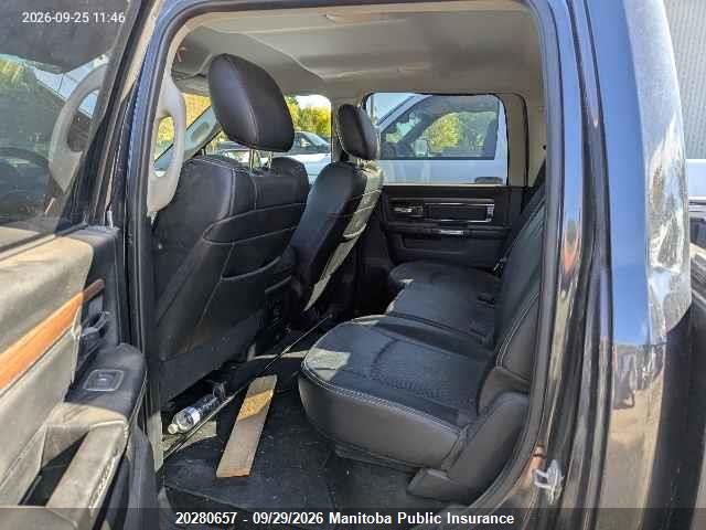20280657 :رقم المزاد ، 1C6RR7NM4FS568774 vin ، 2015 Dodge Ram 1500 Laramie Crew Cab مزاد بيع