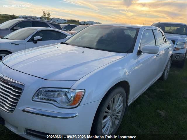 Chrysler 300 2014 2C3CCARG4EH221053 Image 2