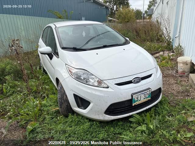 20280678 :رقم المزاد ، 3FADP4EJ1DM169846 vin ، 2013 Ford Fiesta Se مزاد بيع