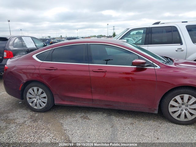 1C3CCCFB7FN760456 Chrysler 200 LX