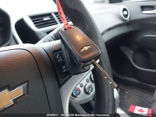 Chevrolet SONIC LT 2018 1G1JD5SH8J4107048 Image 10