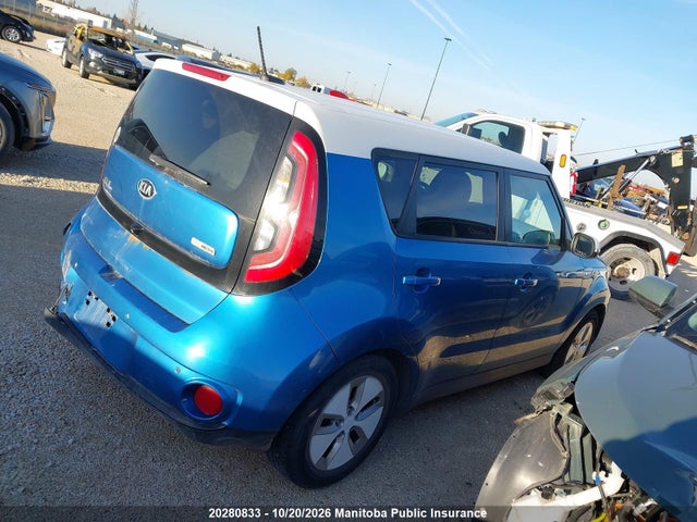 KIA SOUL EV 2016 KNDJX3AE4G7005375 Image 13