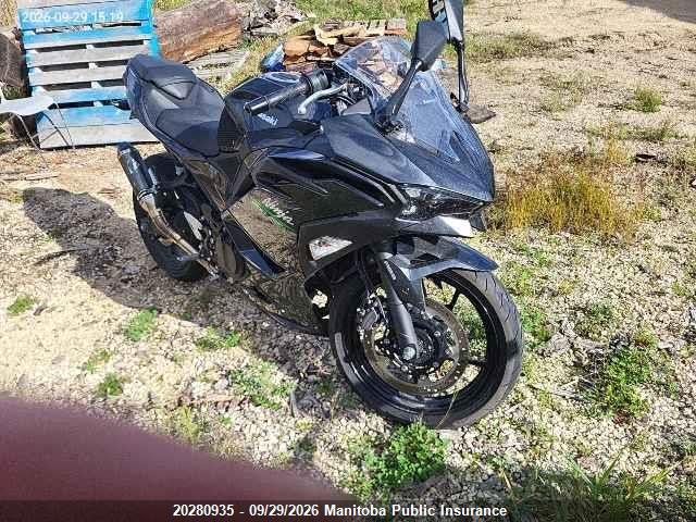 2025 ML5EXGG12SDA59813 zdjęcie główne