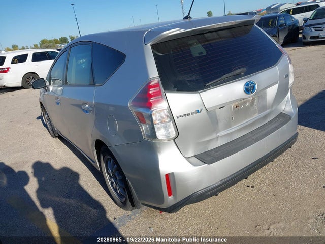Toyota PRIUS V 2015 JTDZN3EU6FJ033397 Image 3