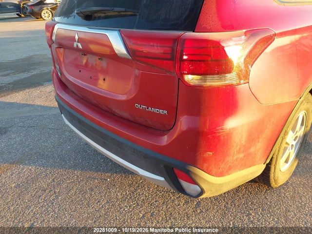 Mitsubishi Outlander Es 2018 JA4AZ2A36JZ616405 Image 17