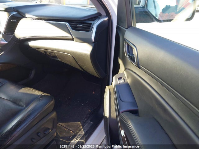 20281148 :رقم المزاد ، 1GNSKHKC2KR219623 vin ، 2019 Chevrolet Suburban 1500 Lt مزاد بيع
