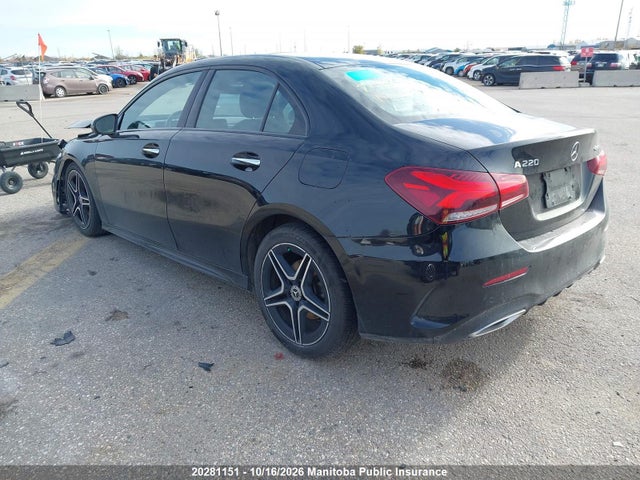 Mercedes Benz A220 4matic 2022 W1K3G4FB4NJ354202 Image 3