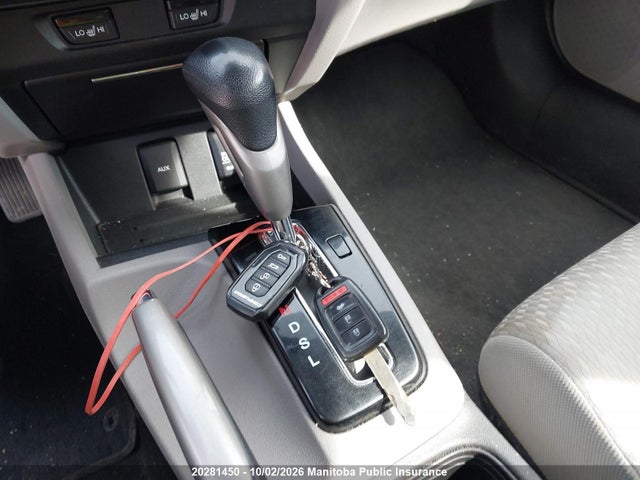 Продажа на аукционе авто 2015 Honda Civic Lx, vin: 2HGFB2F42FH043125, номер лота: 20281450