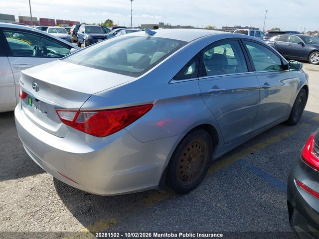 Продажа на аукционе авто 2013 Hyundai Sonata Gl, vin: 5NPEB4AC6DH746915, номер лота: 20281502