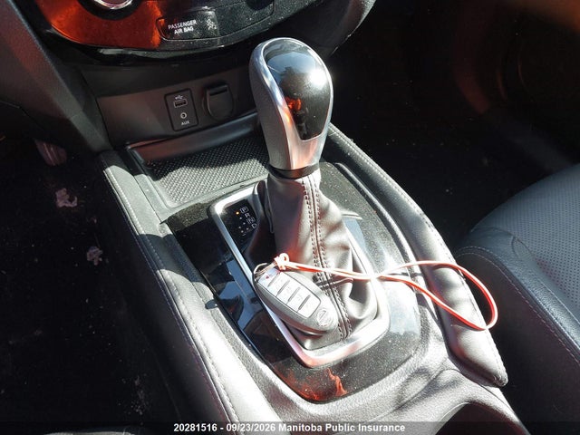 20281516 :رقم المزاد ، 5N1AT2MV3HC740015 vin ، 2017 Nissan Rogue Sl مزاد بيع