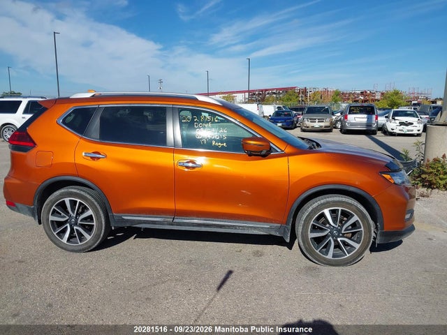 20281516 :رقم المزاد ، 5N1AT2MV3HC740015 vin ، 2017 Nissan Rogue Sl مزاد بيع