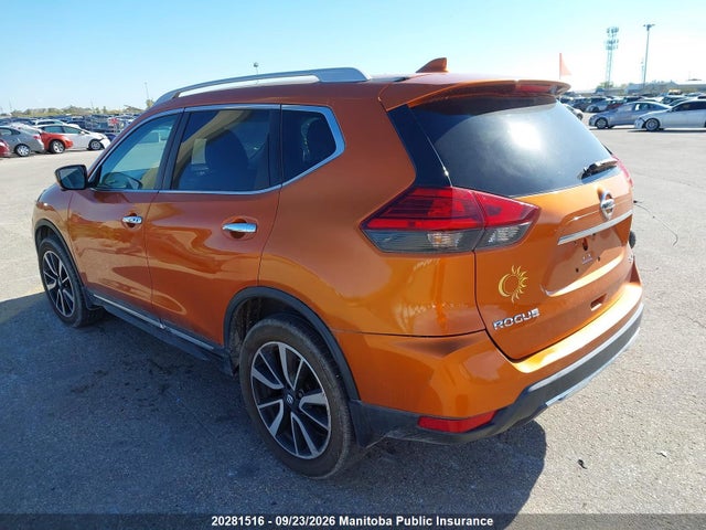20281516 :رقم المزاد ، 5N1AT2MV3HC740015 vin ، 2017 Nissan Rogue Sl مزاد بيع