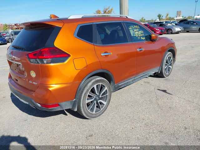 20281516 :رقم المزاد ، 5N1AT2MV3HC740015 vin ، 2017 Nissan Rogue Sl مزاد بيع