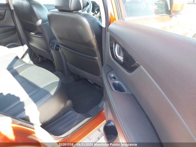 20281516 :رقم المزاد ، 5N1AT2MV3HC740015 vin ، 2017 Nissan Rogue Sl مزاد بيع