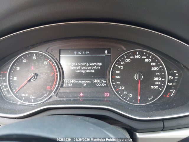 Продажа на аукционе авто 2017 Audi A4 2.0t Quattro, vin: WAUANAF41HN012742, номер лота: 20281539