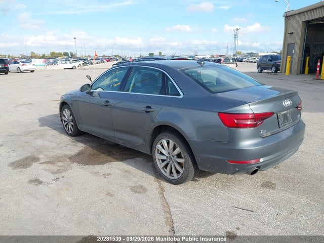 Продажа на аукционе авто 2017 Audi A4 2.0t Quattro, vin: WAUANAF41HN012742, номер лота: 20281539