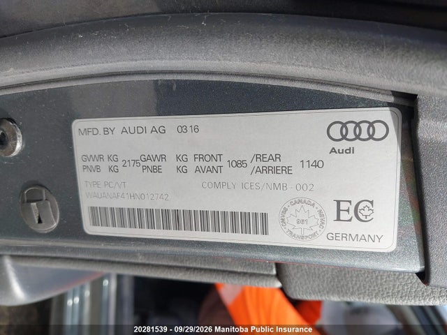 Продажа на аукционе авто 2017 Audi A4 2.0t Quattro, vin: WAUANAF41HN012742, номер лота: 20281539