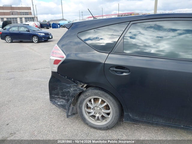 JTDZN3EU8JJ074915 Toyota PRIUS V