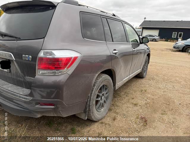 20281866 :رقم المزاد ، JTEDC3EH2D2014271 vin ، 2013 Toyota Highlander Hybrid Limited مزاد بيع