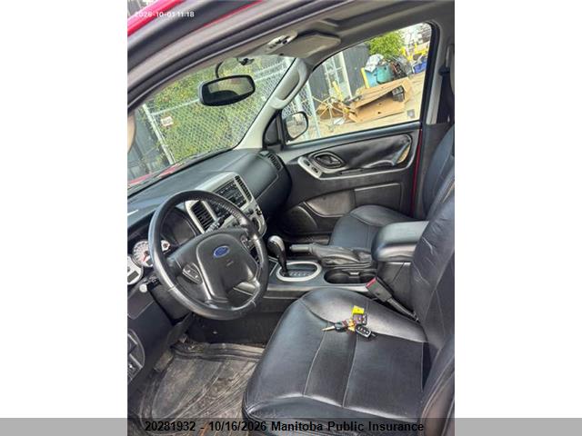 20281932 :رقم المزاد ، 1FMYU94105KD83783 vin ، 2005 Ford Escape Xlt V6 مزاد بيع