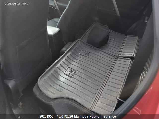 2T3ZFREV7EW073660 Toyota RAV4 LE