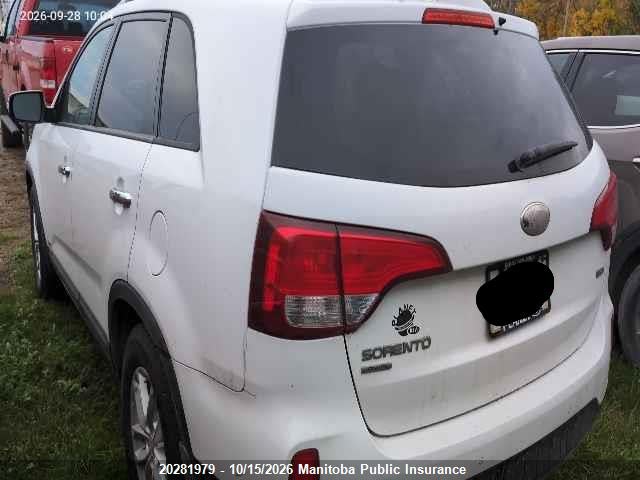 KIA Sorento Lx V6 2014 5XYKTDA79EG451643 Image 3