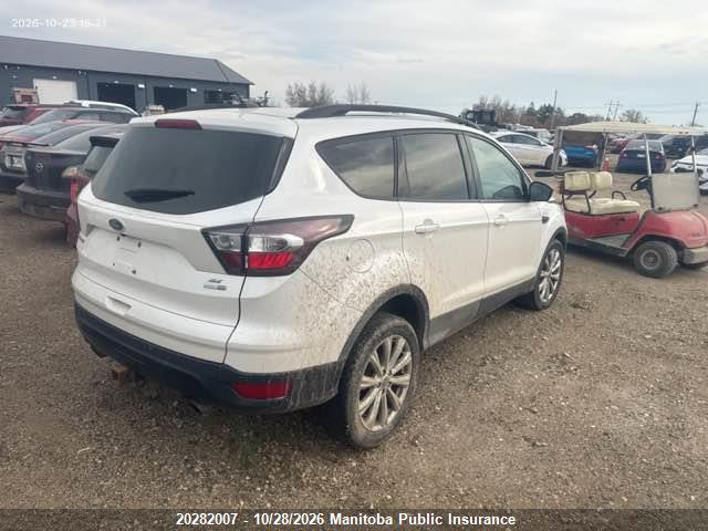Продажа на аукционе авто 2017 Ford Escape Se, vin: 1FMCU9G96HUA43090, номер лота: 20282007