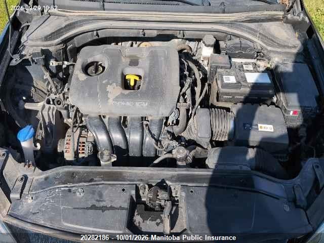 Hyundai Elantra L 2018 5NPD74LF8JH242799 Image 10