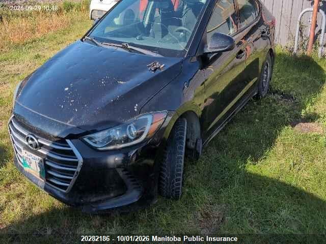 Hyundai Elantra L 2018 5NPD74LF8JH242799 Image 2
