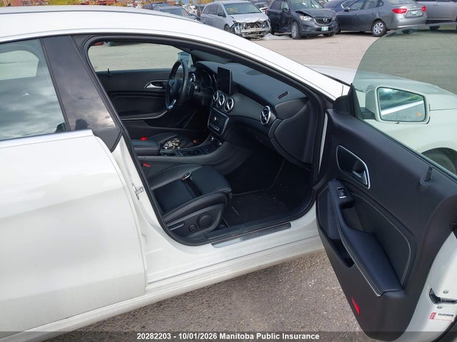 Продажа на аукционе авто 2018 Mercedes Benz Cla250 4matic, vin: WDDSJ4GB2JN615776, номер лота: 20282203