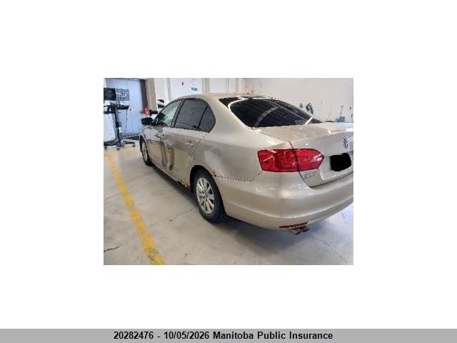 20282476 :رقم المزاد ، 3VWDK7AJ5CM465304 vin ، 2012 Volkswagen Jetta 2.0 مزاد بيع