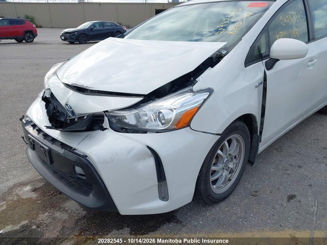 JTDZN3EUXGJ054271 Toyota PRIUS V