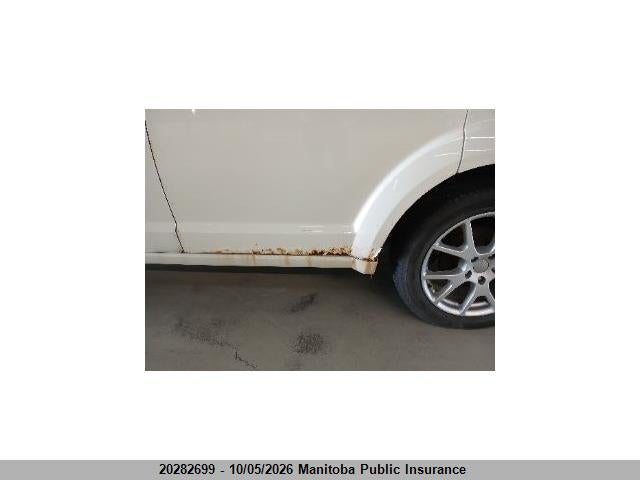 20282699 :رقم المزاد ، 3D4PH6FG3BT570758 vin ، 2011 Dodge Journey R/t مزاد بيع