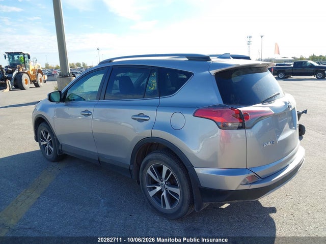 Toyota Rav4 Xle 2017 2T3RFREV9HW635045 Image 3