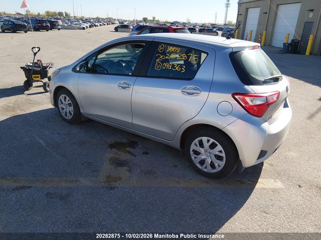 Toyota YARIS LE 2018 VNKKTUD31JA092363 Image 3