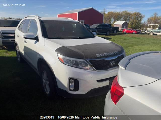 KIA SORENTO LX 2014 5XYKT3A69EG441440 Image 2