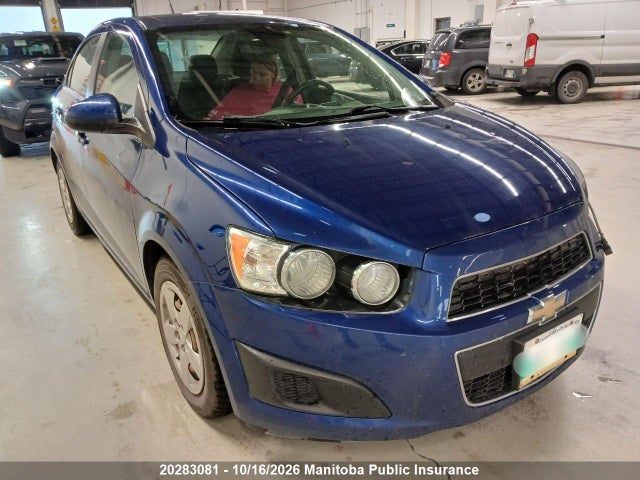 20283081 :رقم المزاد ، 1G1JC5EH6D4220077 vin ، 2013 Chevrolet Sonic Lt مزاد بيع