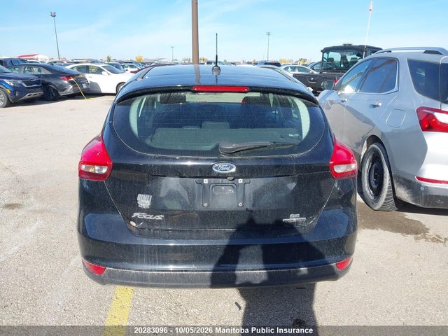 Ford FOCUS SE 2016 1FADP3K28GL353131 Image 16