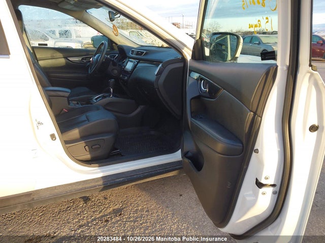 5N1AT2MV1FC888175 Nissan Rogue Sl