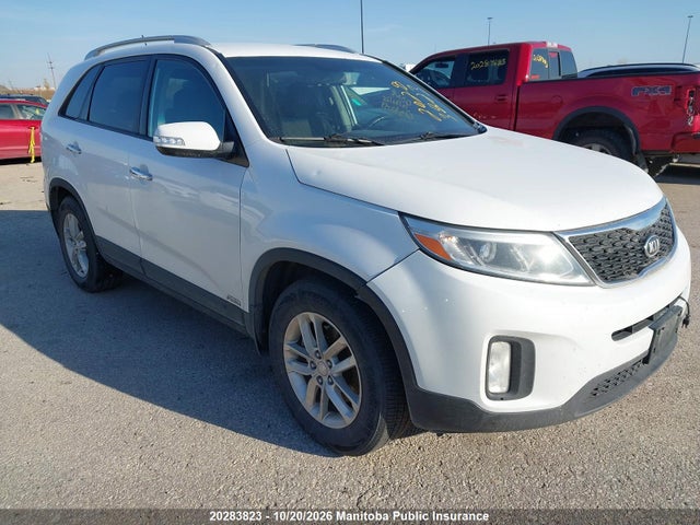 KIA SORENTO LX 2015 5XYKTCA60FG590059 main image