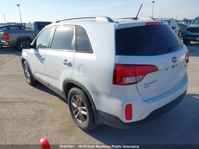 KIA SORENTO LX 2015 5XYKTCA60FG590059 Image 3