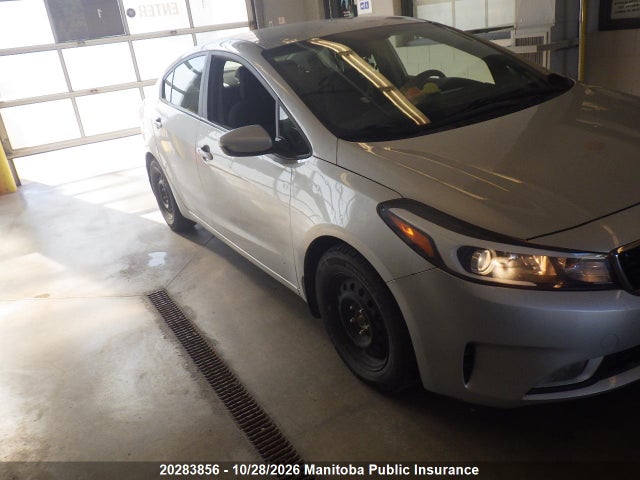 2018 Kia Forte Lx+ მანქანა იყიდება აუქციონზე, vin: 3KPFL4A77JE217963, აუქციონის ნომერი: 20283856