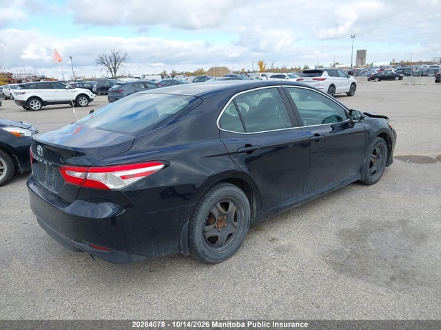 4T1B11HK3JU628738 Toyota CAMRY LE