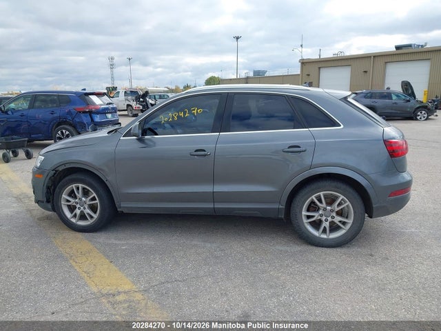 20284270 :رقم المزاد ، WA1GFEFS9FR007093 vin ، 2015 Audi Q3 مزاد بيع