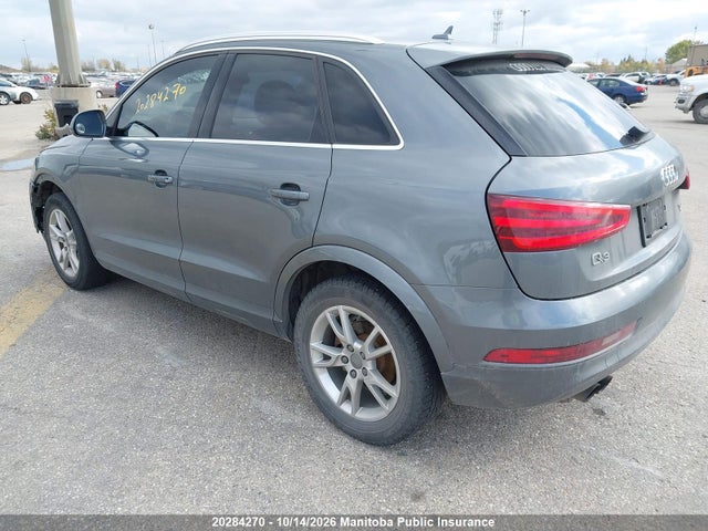 20284270 :رقم المزاد ، WA1GFEFS9FR007093 vin ، 2015 Audi Q3 مزاد بيع