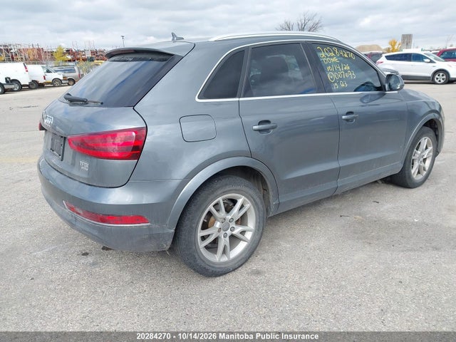 20284270 :رقم المزاد ، WA1GFEFS9FR007093 vin ، 2015 Audi Q3 مزاد بيع