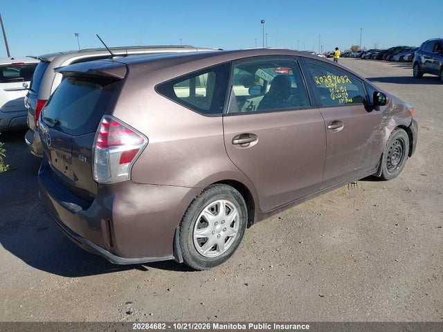 Toyota PRIUS V 2017 JTDZN3EU5HJ062554 Image 4